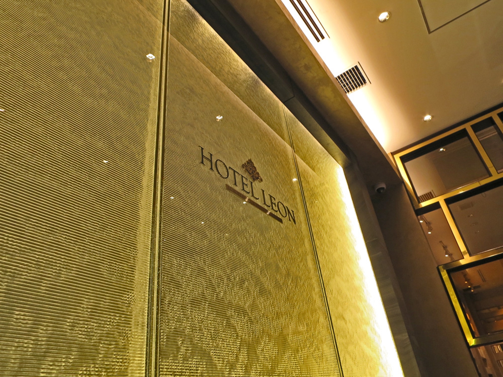 空間水演出【アクアウォールパネル・滝設備】