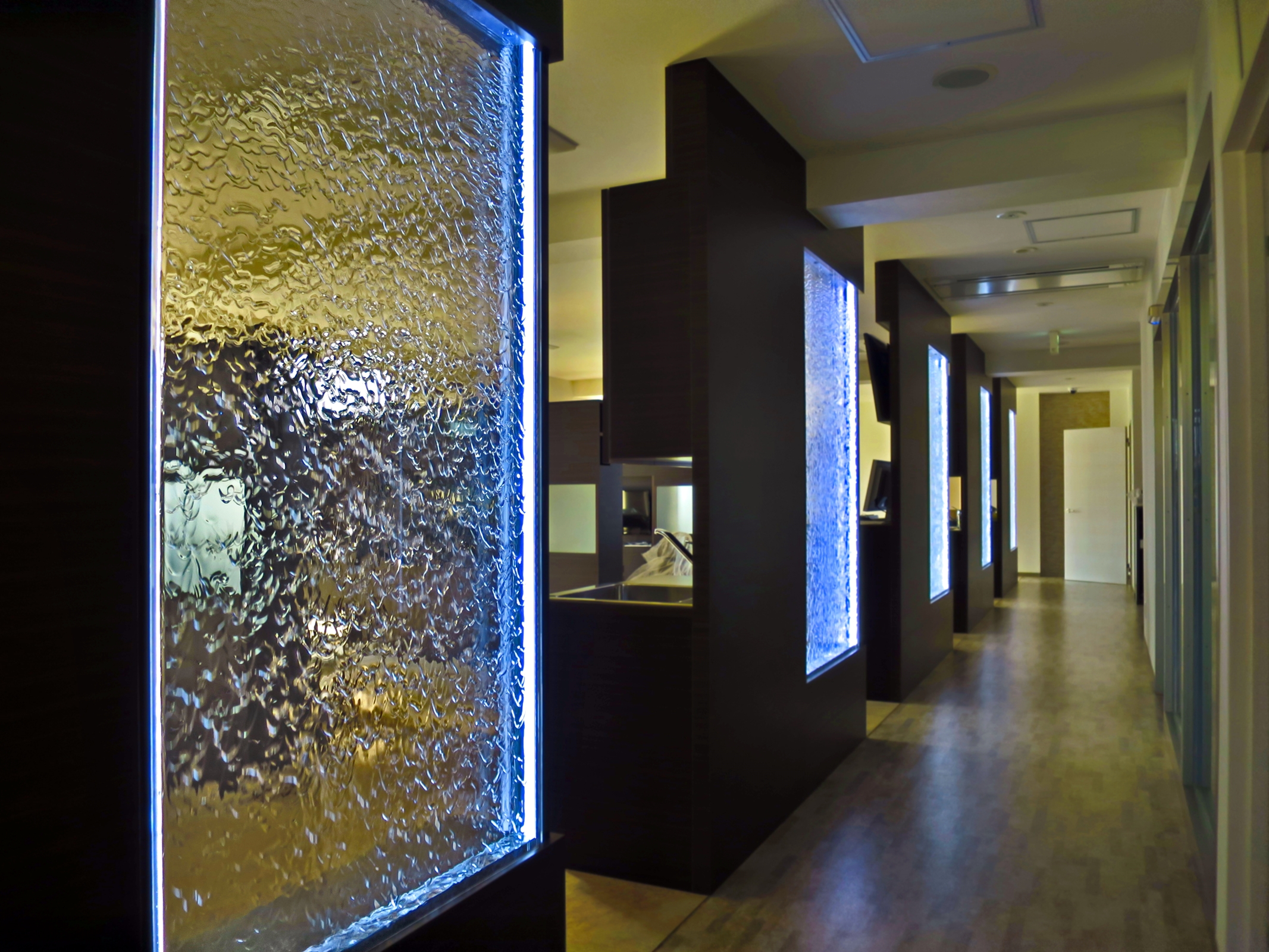 空間水演出【アクアウォールパネル・滝設備】