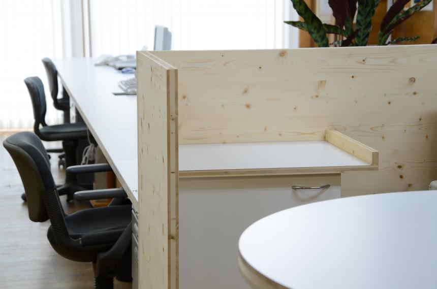 スプルース積層ソリッドパネル