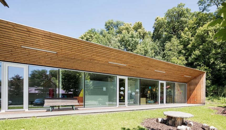 高熱乾燥処理木材パインサーモウッド