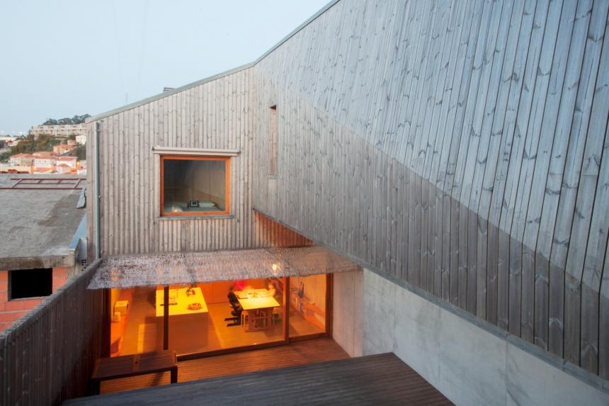 高熱乾燥処理木材パインサーモウッド