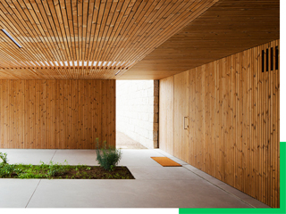 高熱乾燥処理木材パインサーモウッド