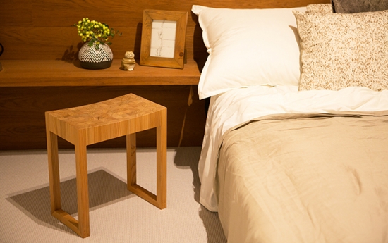 智頭(ちず)杉の匠 スツール