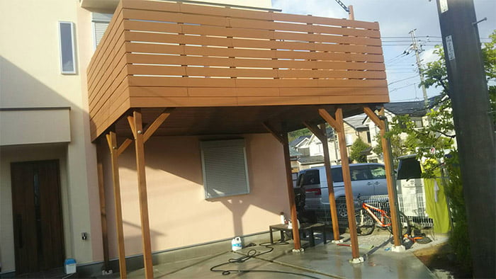 高耐久で美しい人工木“ERデッキ”