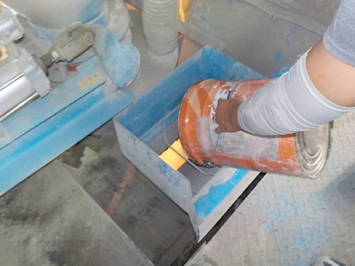 コンクリート改質材【アドミックス】