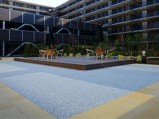 透水性天然石最密構造樹脂舗装材【彩アストン】