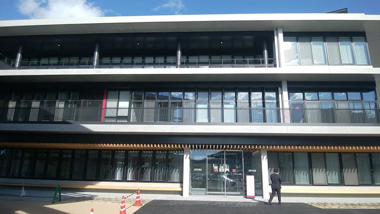 ローラーで塗る漆喰 しっくのん