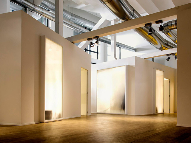 イタリア製アクリルパネル「bencore」