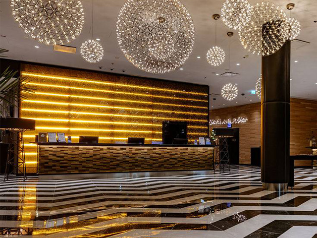 イタリア製アクリルパネル「bencore」