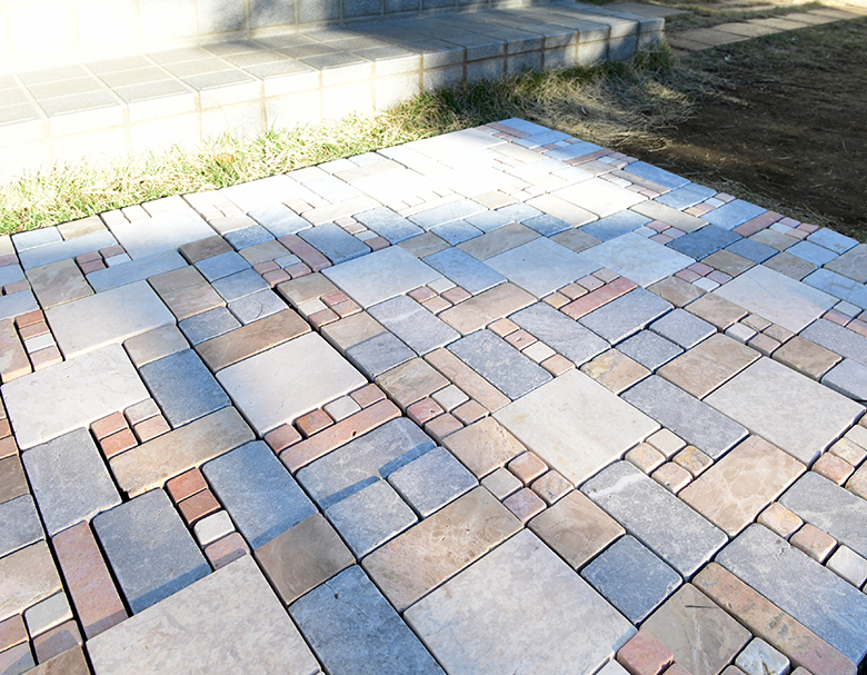 防草シート付き天然石マット/株式会社山善