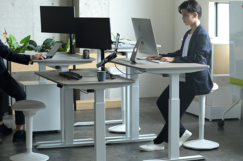 電動昇降デスク/株式会社山善