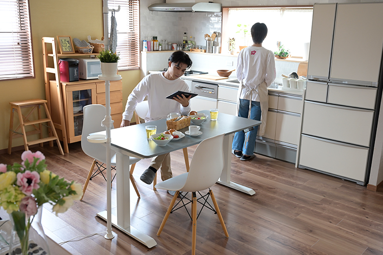 電動昇降デスク/株式会社山善