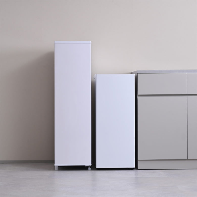 ファン式 スリム冷凍庫 YF-SFU70