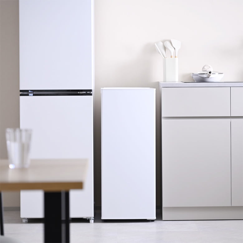 ファン式 スリム冷凍庫 YF-SFU70