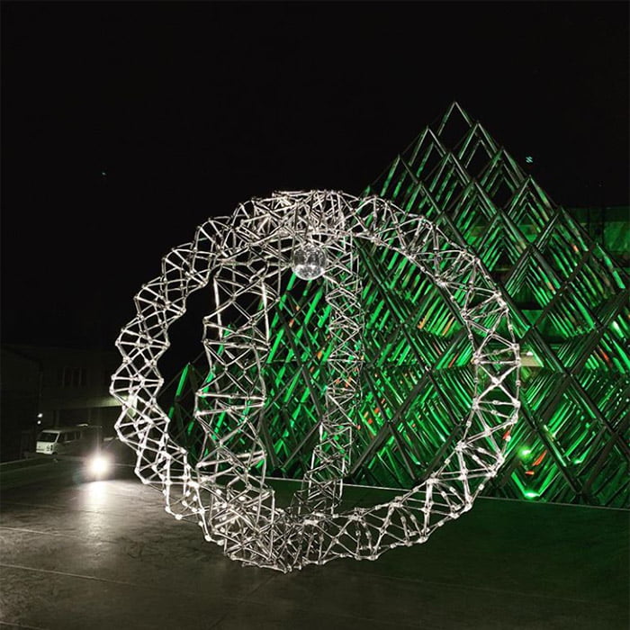 ピラミッドアート