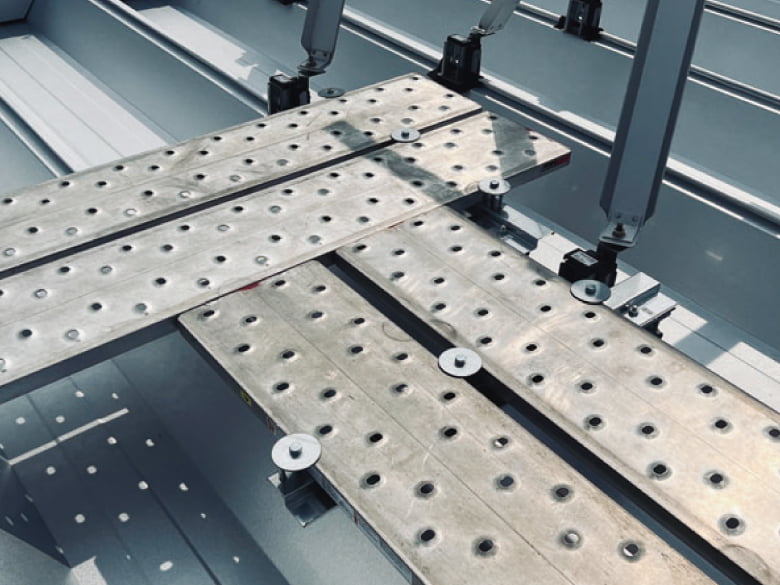 キャットウォーク架台(セーフティベース)