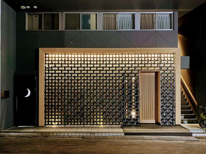 装飾瓦「Woven Ceramic Echizen」/ カラー:銀鼠 / 株式会社吉光工業