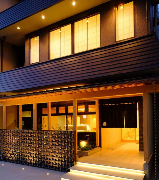 装飾瓦「Woven Ceramic Echizen」/ カラー:窯変 / 株式会社吉光工業