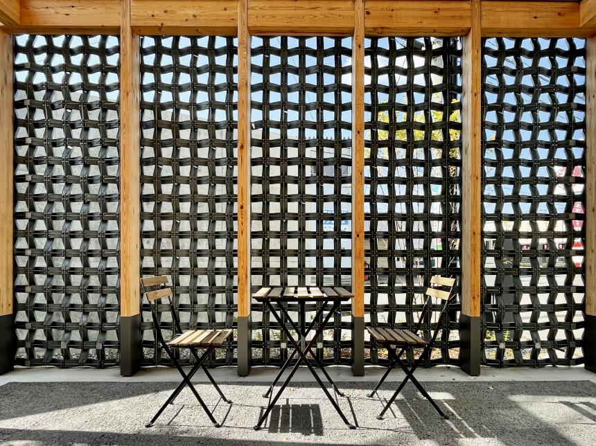 Woven Ceramic Echizen[繊維を表現した瓦]