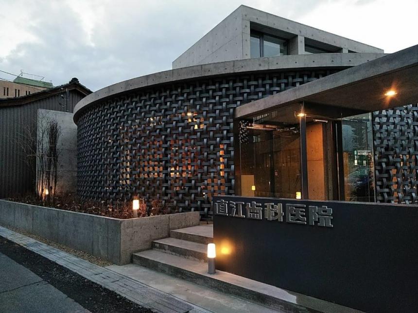 Woven Ceramic Echizen[繊維を表現した瓦]